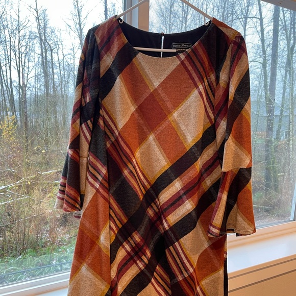 Jessica Howard Bell Sleeve Dress - Picture 2 of 3